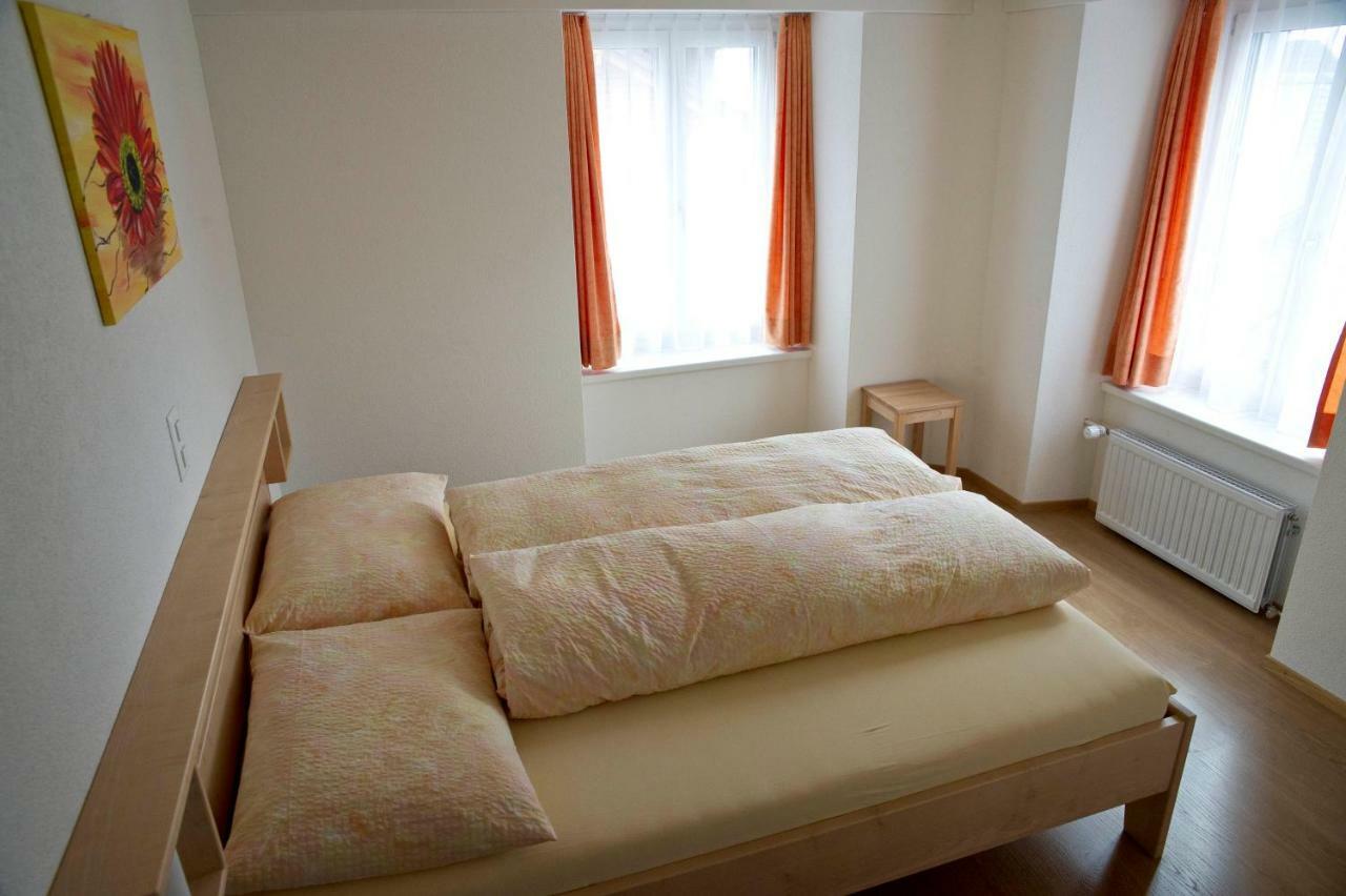 Hotel Alpina Unterschächen エクステリア 写真